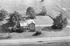 049-tlu-32